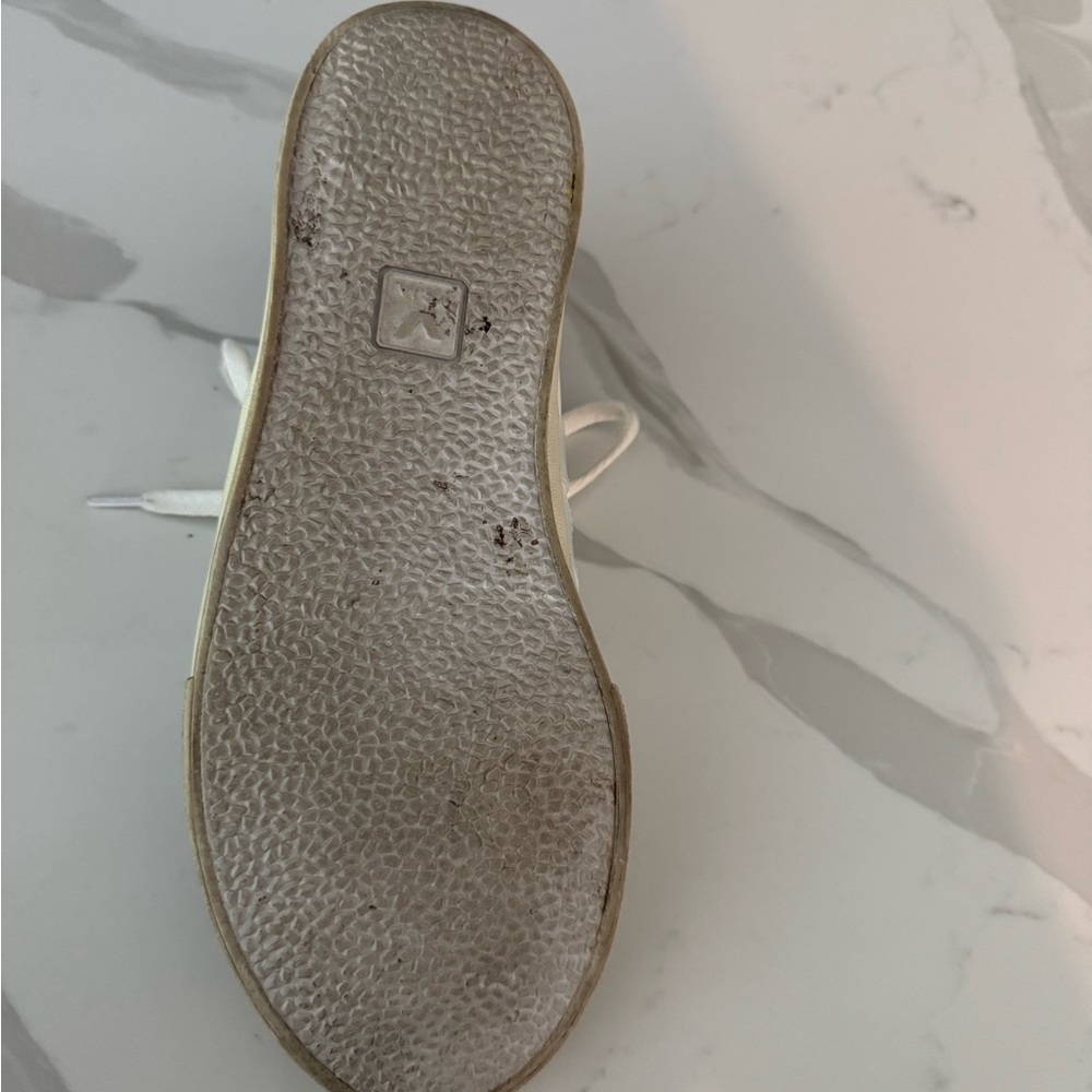 Veja Esplar Leather Low Top Sneakers View 3